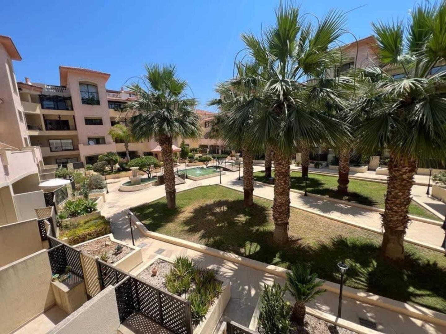 Paphos Queens Gardens Paradise Vip, Pool, Mall, Sea מראה חיצוני תמונה